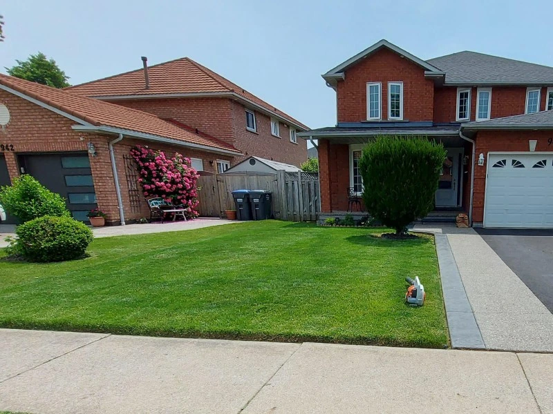 Lawn Care & Snow Removal services in Mississauga, ON