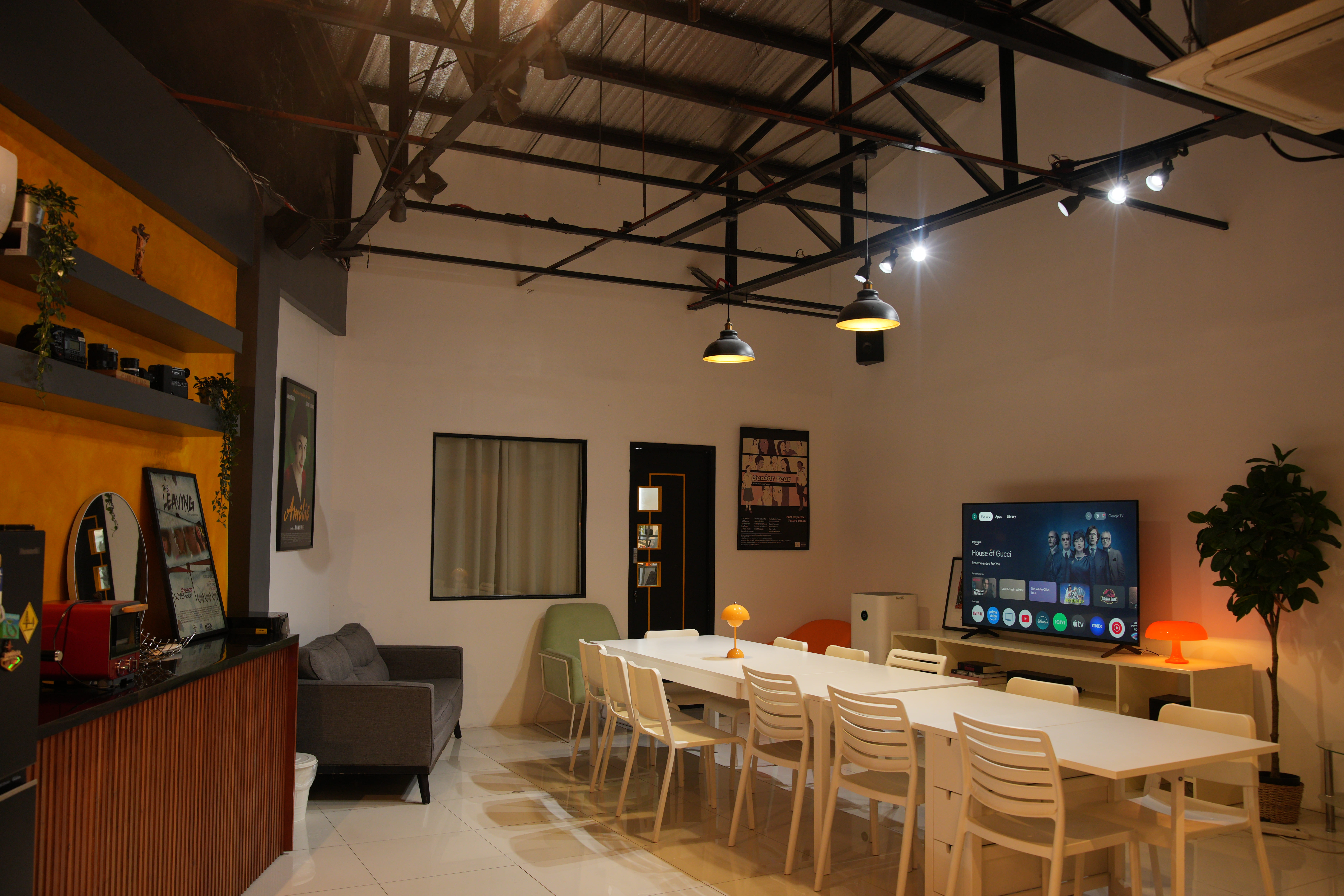 Studio Lounge Package B