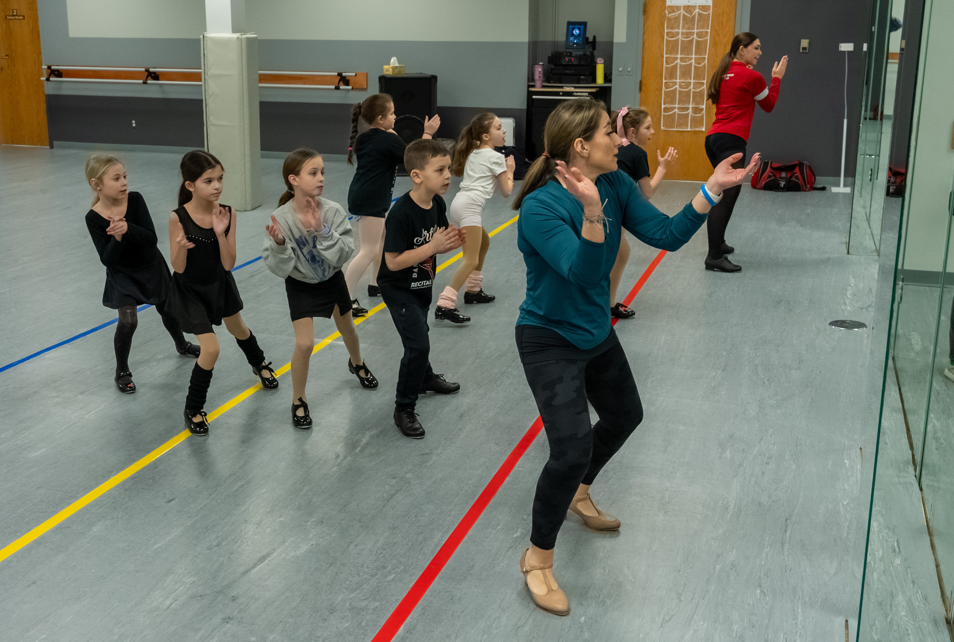 Kids dance class with instructor at Danc'letics in Rochester, NY