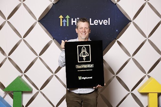 SaaSPRENEUR Gold Award — LevelUp Conference
