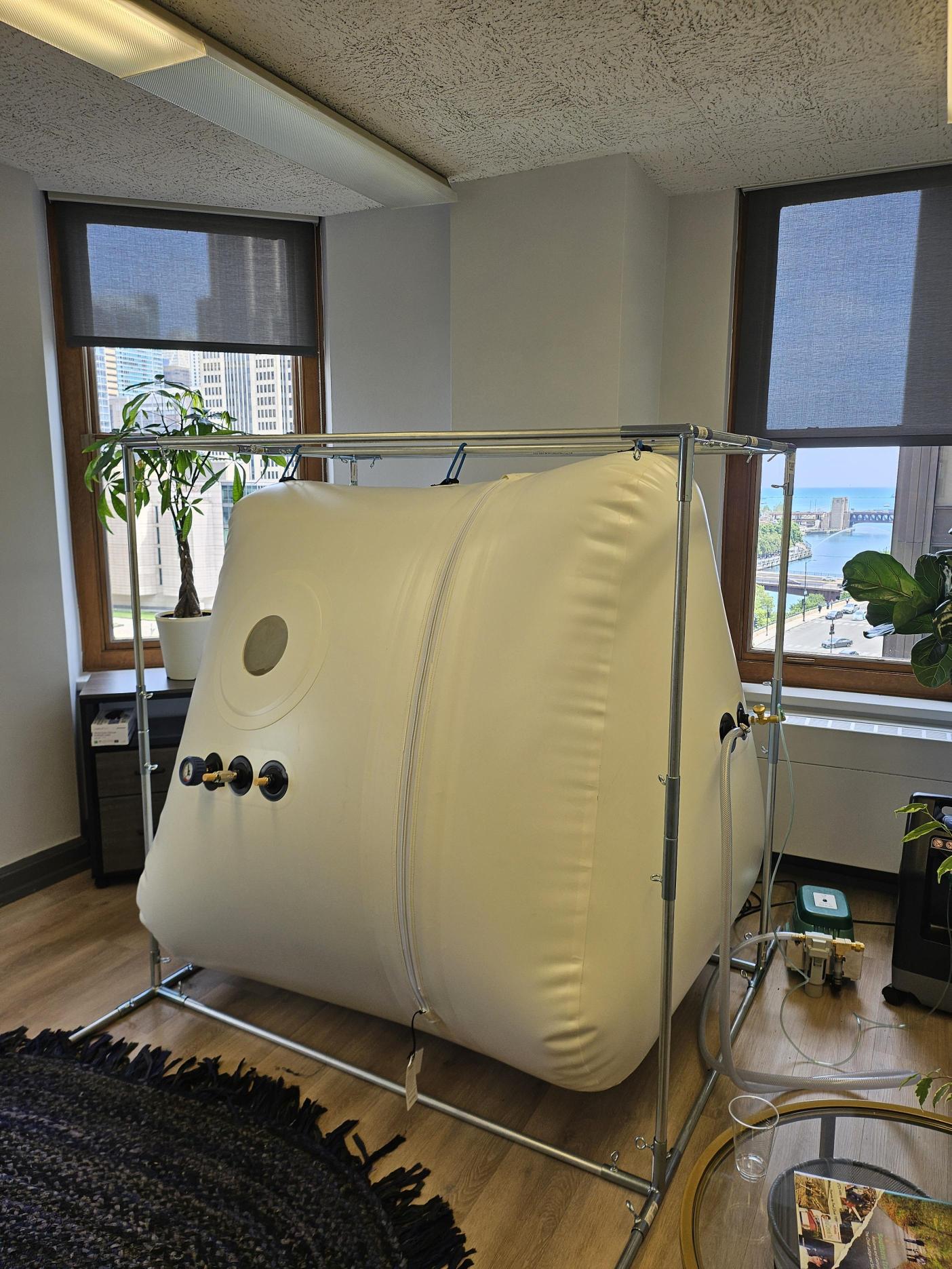 Hyperbaric Oxygen Therapy Chamber