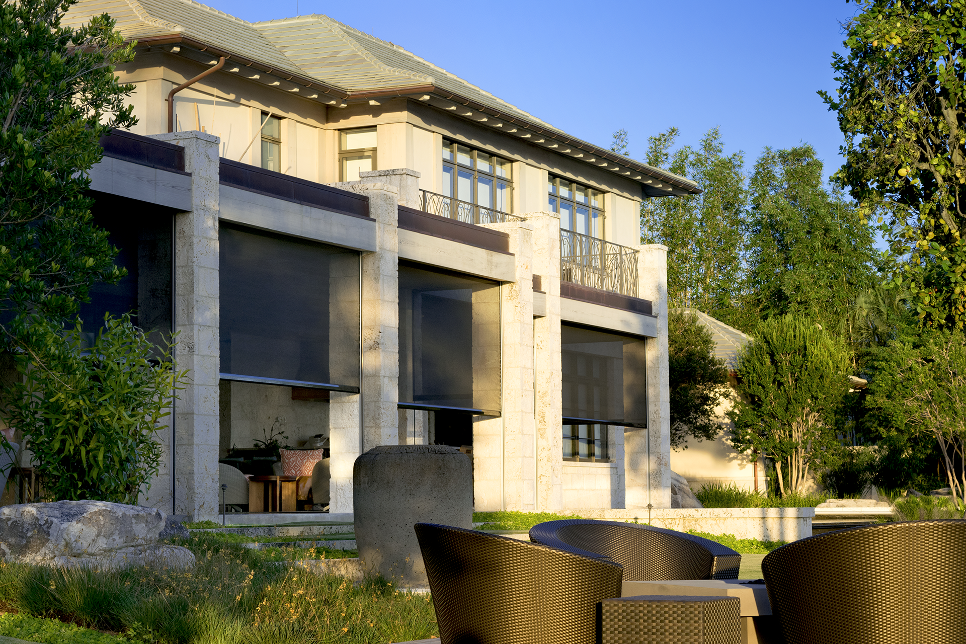 Fenetex motorized screens on outdoor space