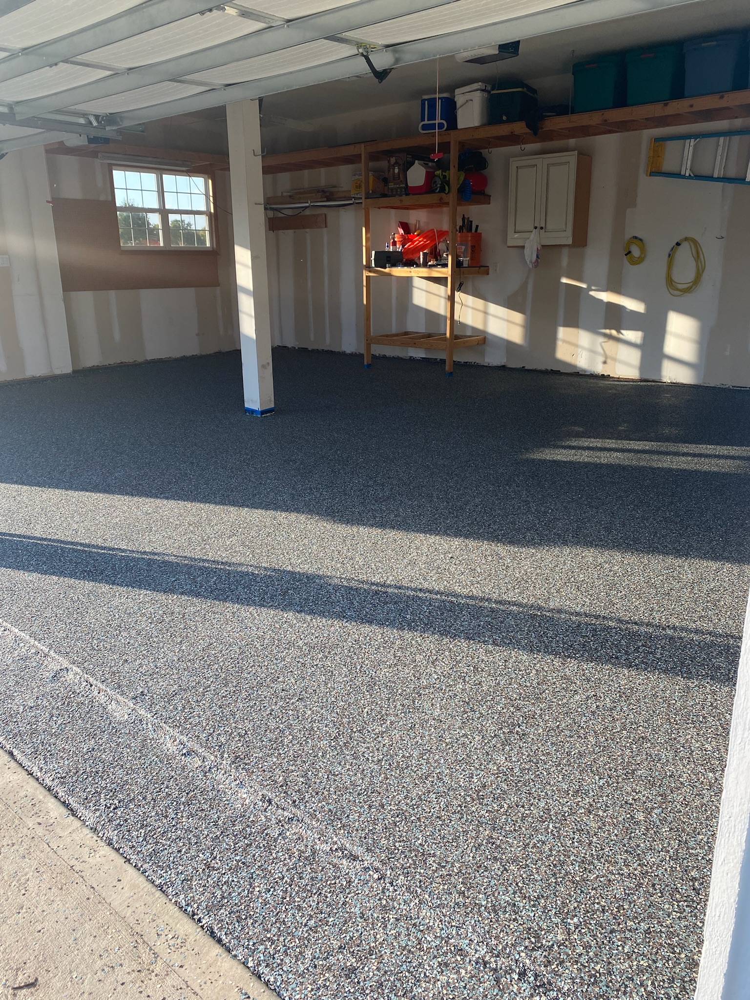 Blue/Grey Flake Garage
