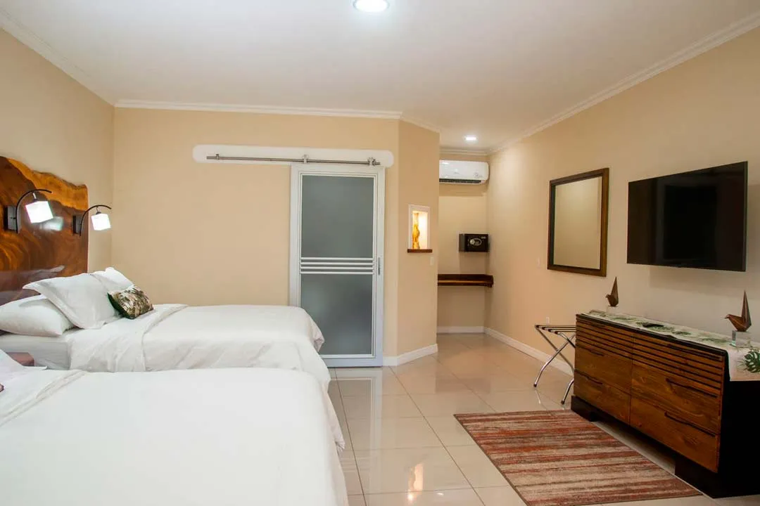 Double Queen Large Room 2