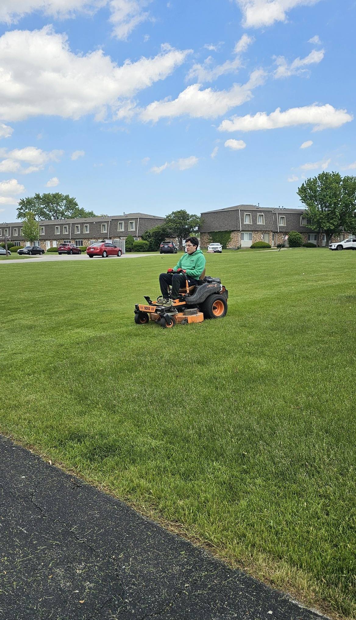 Lawn Care in Oak Lawn, IL — Reliable Lawn Care Company