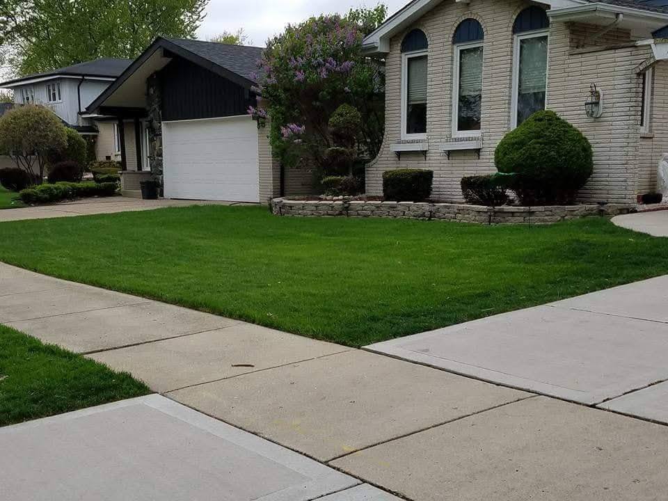 Lawn Maintenance in Alsip, IL — Reliable Lawn Care Company