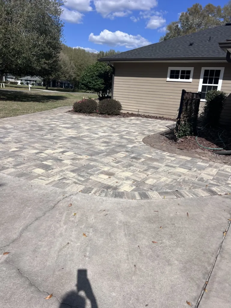 Paver patio with seating wall in Alachua County, FL