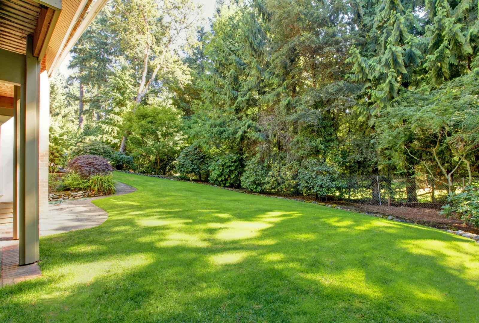 Lawn care services in Sweden