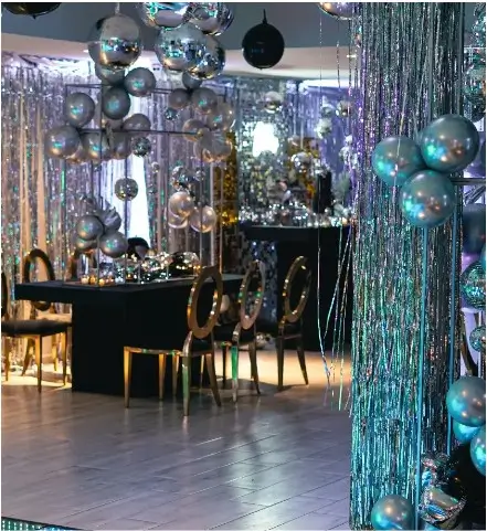 Party and celebration setup at Salón de Actividades