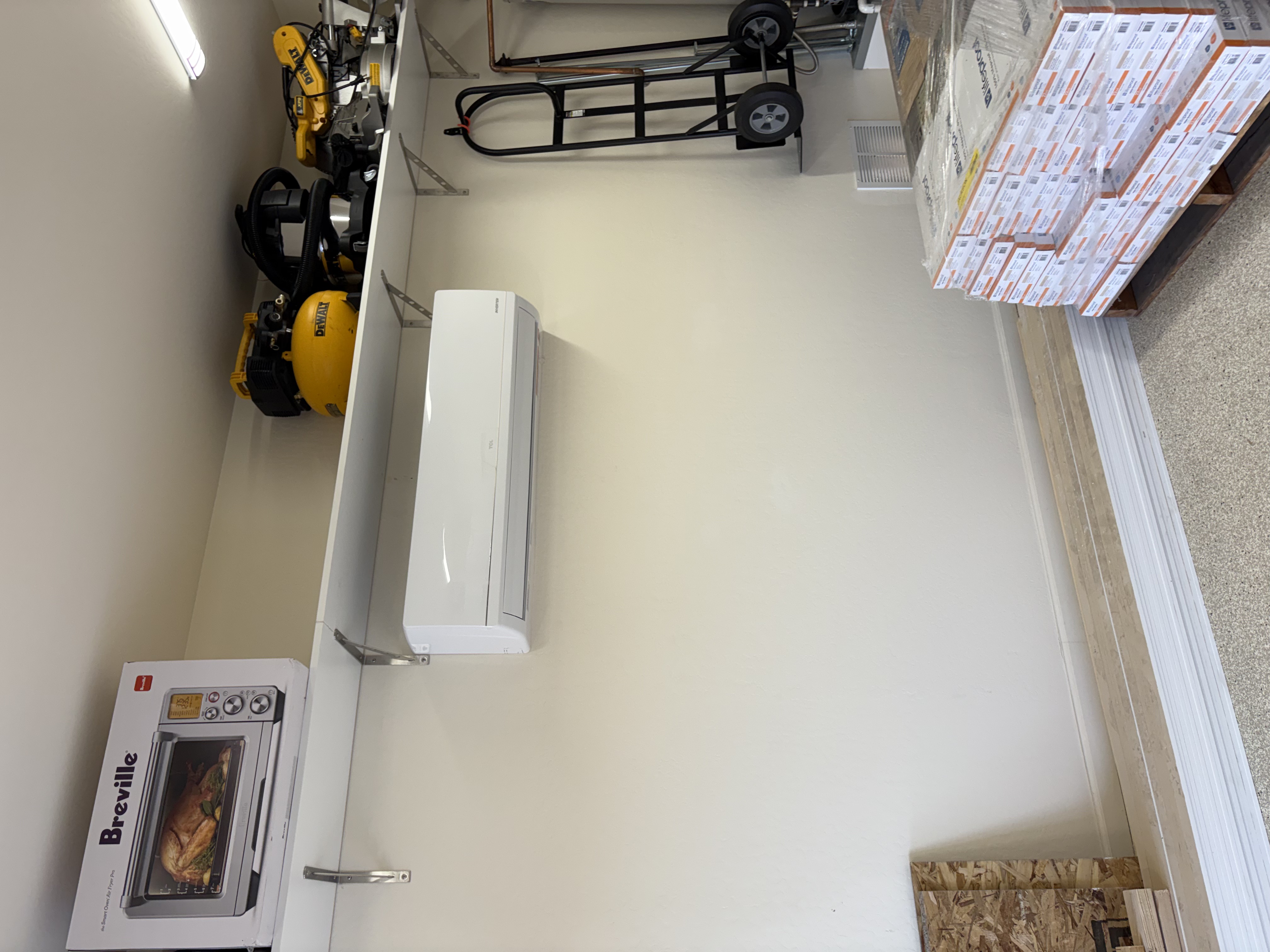Workshop cooling installation
