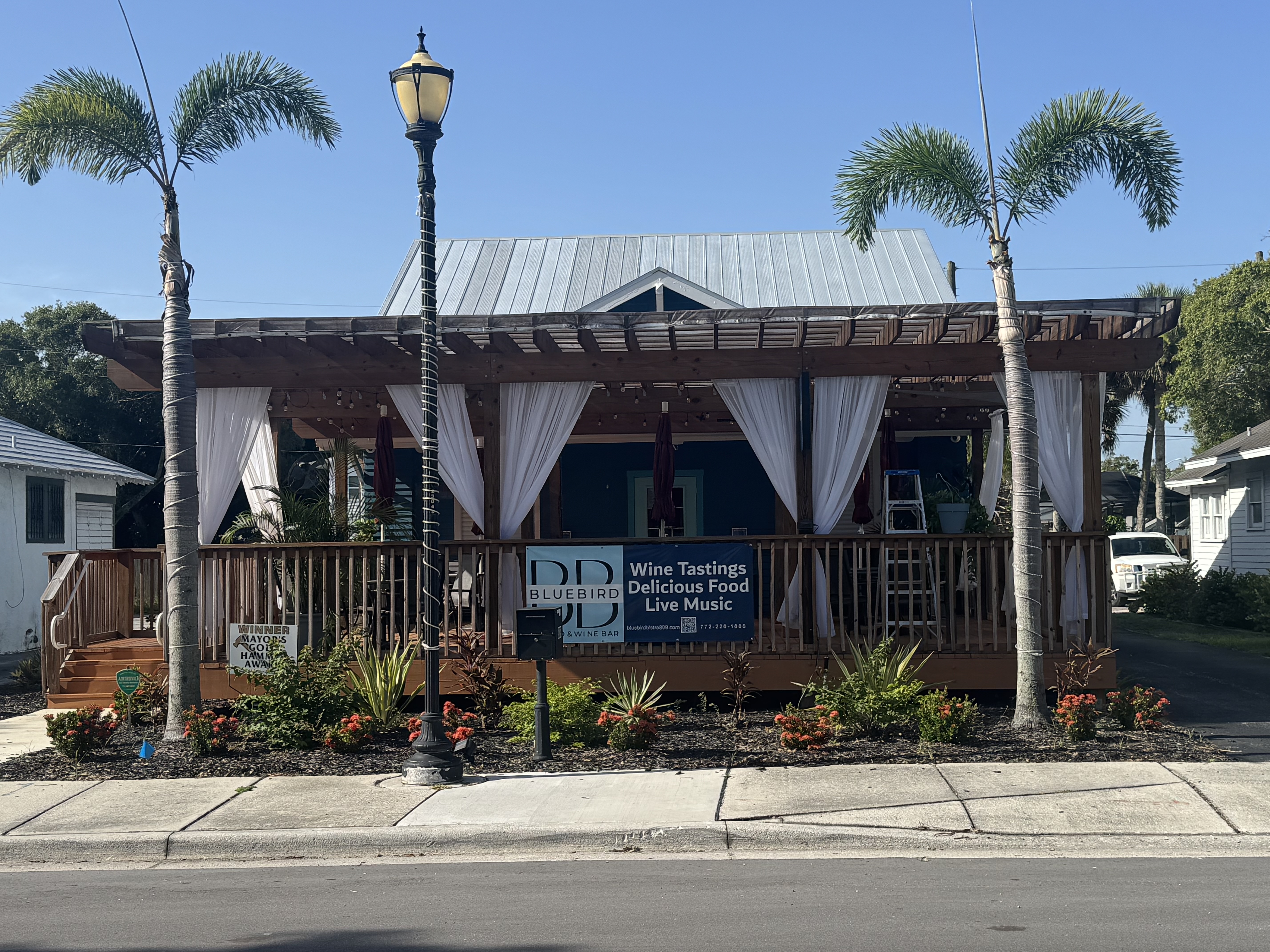 809 Delaware Avenue, Fort Pierce, FL - Bluebird Bistro