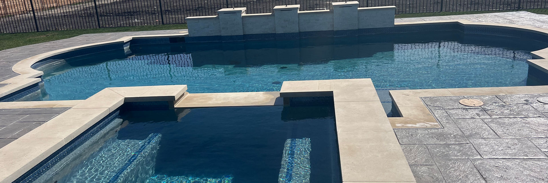 Beautiful custom pool by Meños Pools