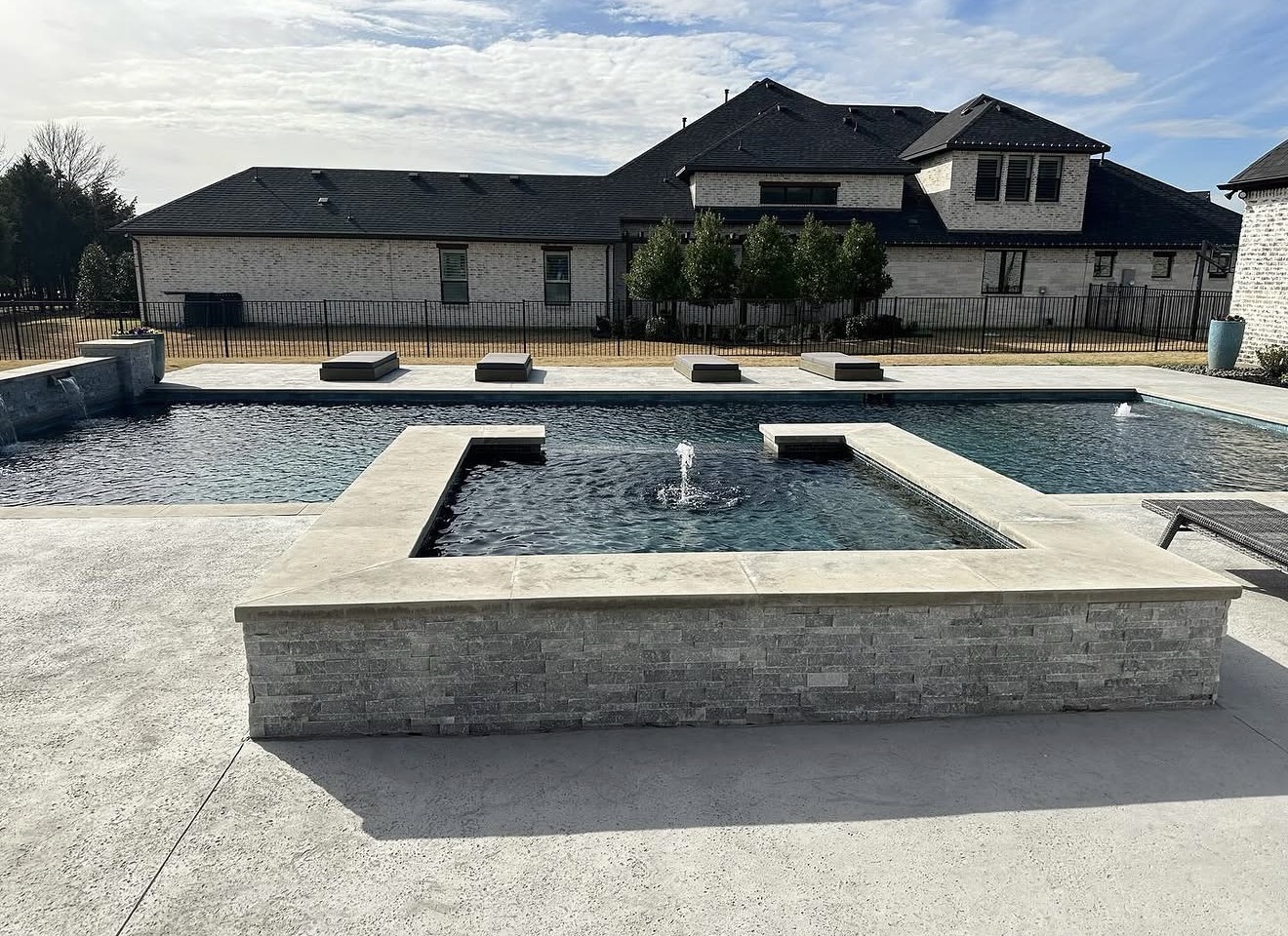 Geometric Fountain Spa