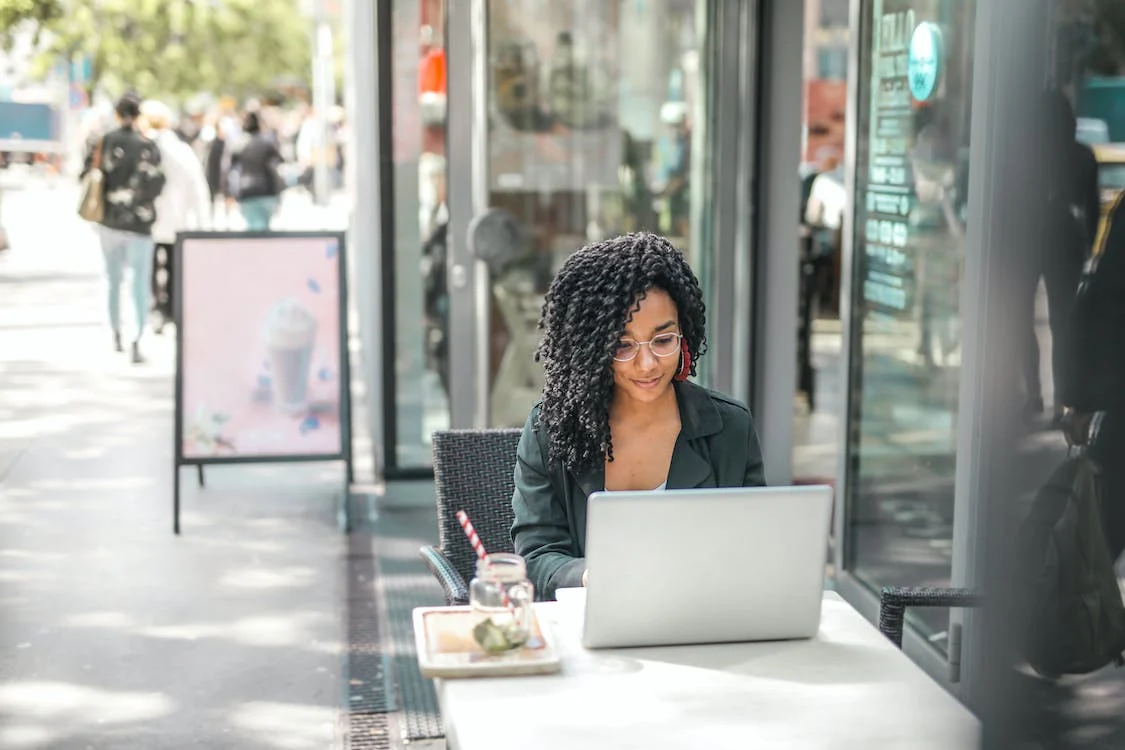 How to Build a Sales Page That Converts Without a Personal Story