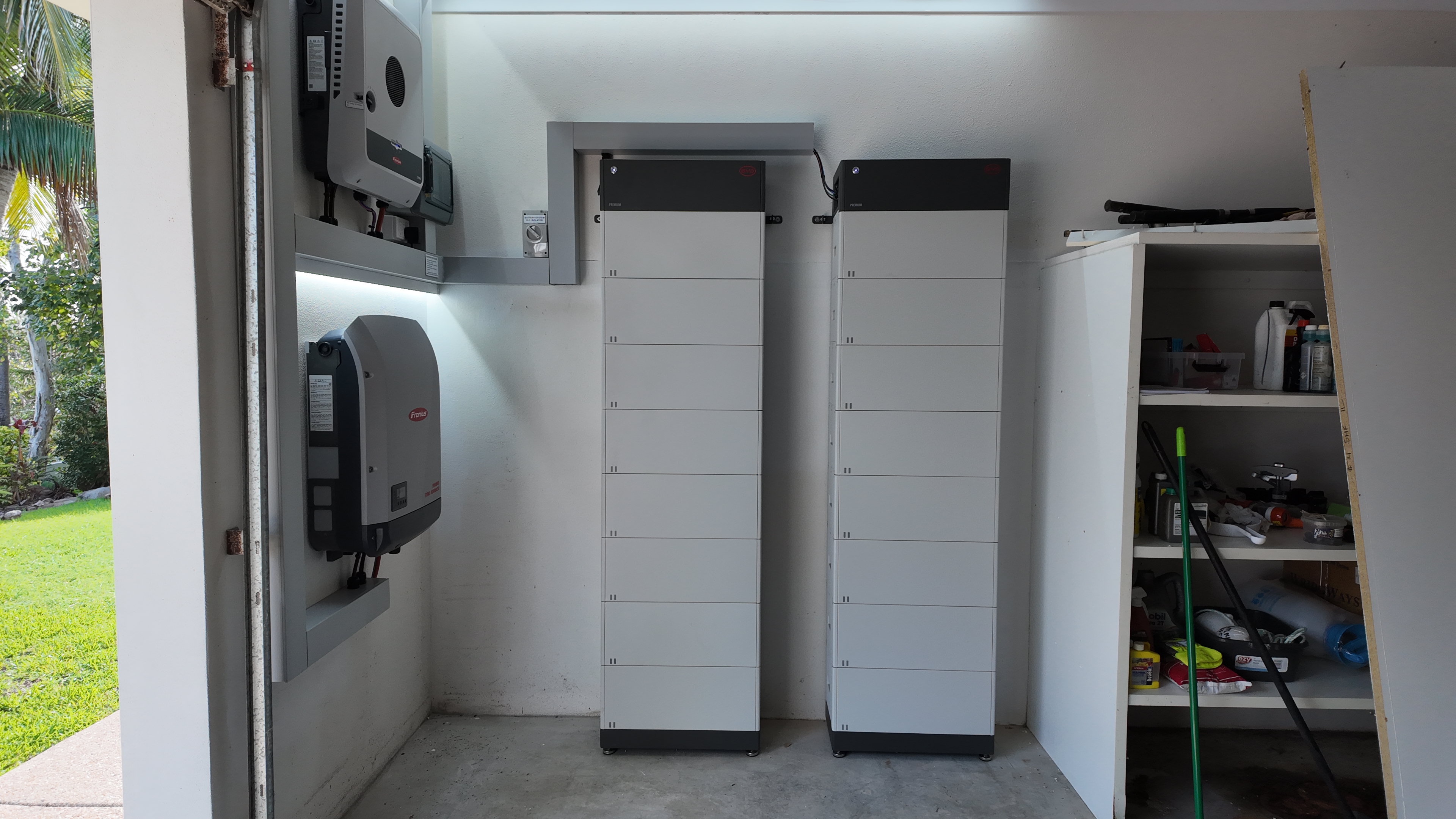 Clean Solar Inverter Installation