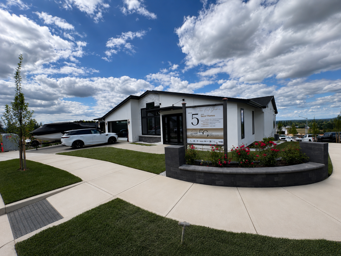 Modern Front Yard