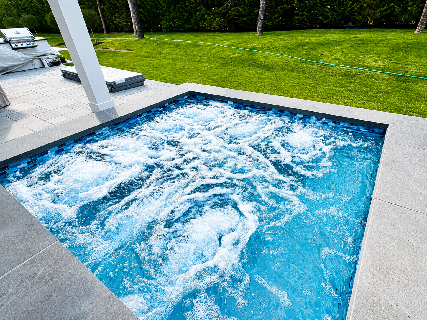 JACUZZI