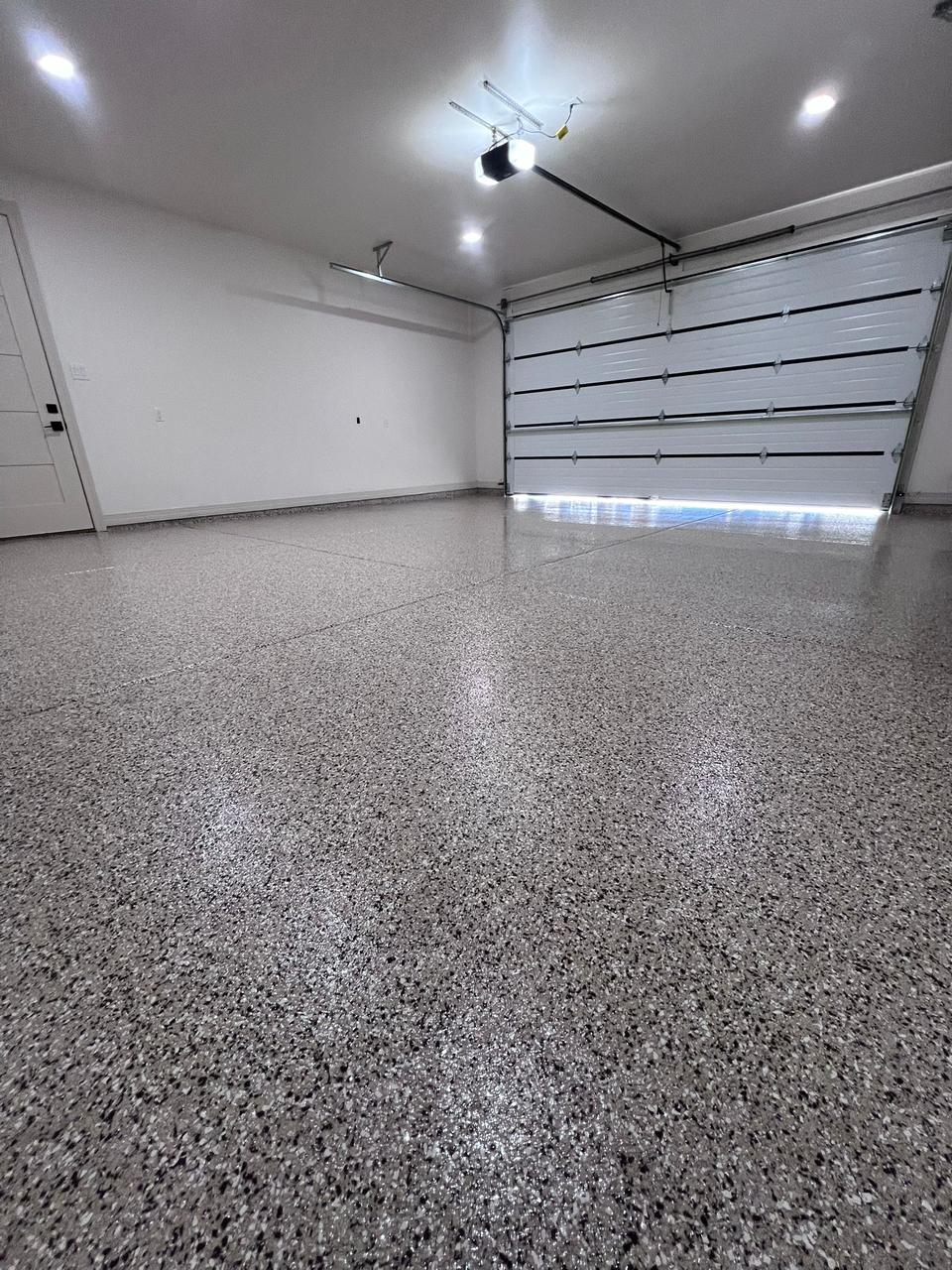 Clean Garage Flake Finish