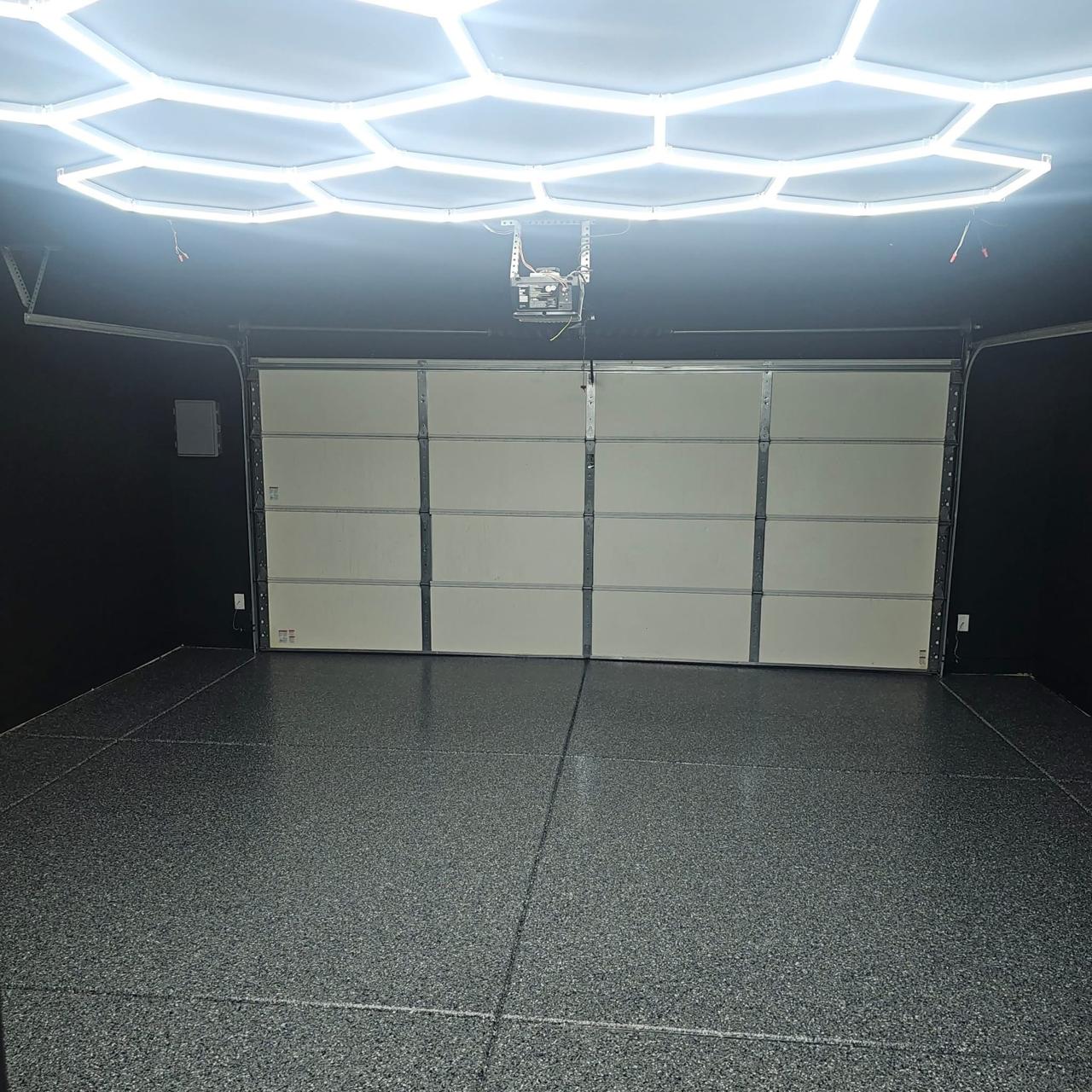 Custom Garage Flake Floor