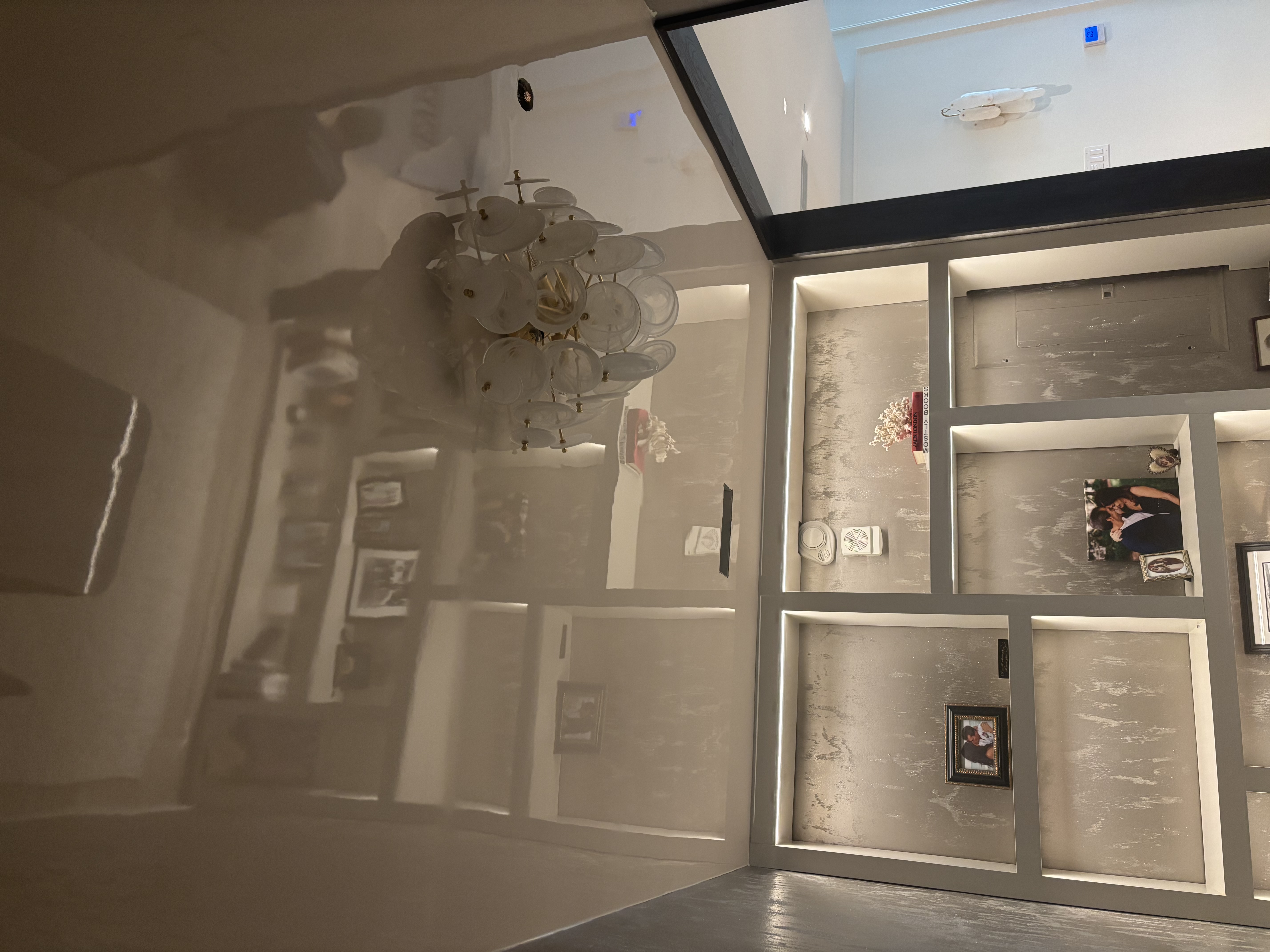 High Gloss Reflective Ceiling Finish