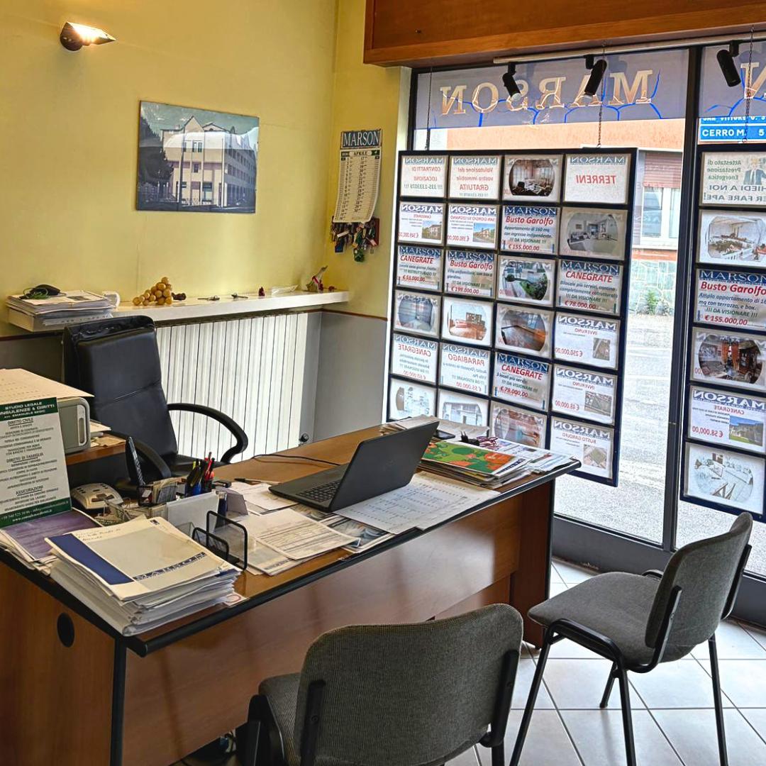 Agenzia immobiliare Marson sede di Canegrate - Foto vetrina e uffici 3