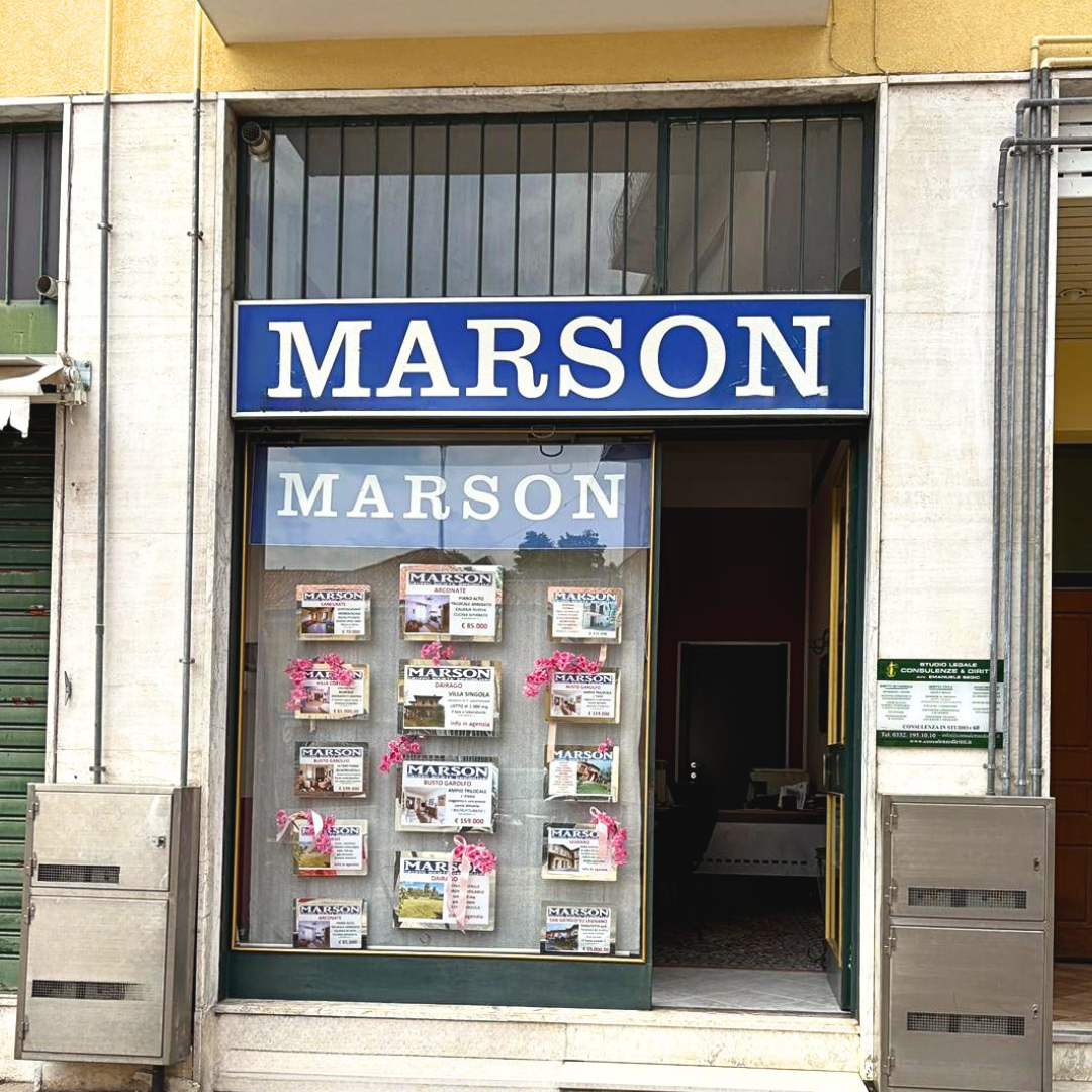Agenzia immobiliare Marson sede di Villa Cortese - Foto vetrina e uffici 2