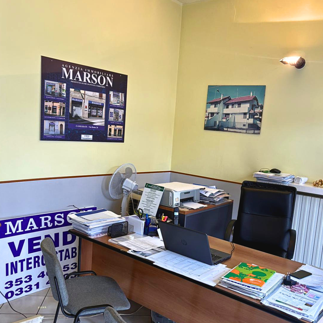 Agenzia immobiliare Marson sede di Canegrate - Foto vetrina e uffici 4