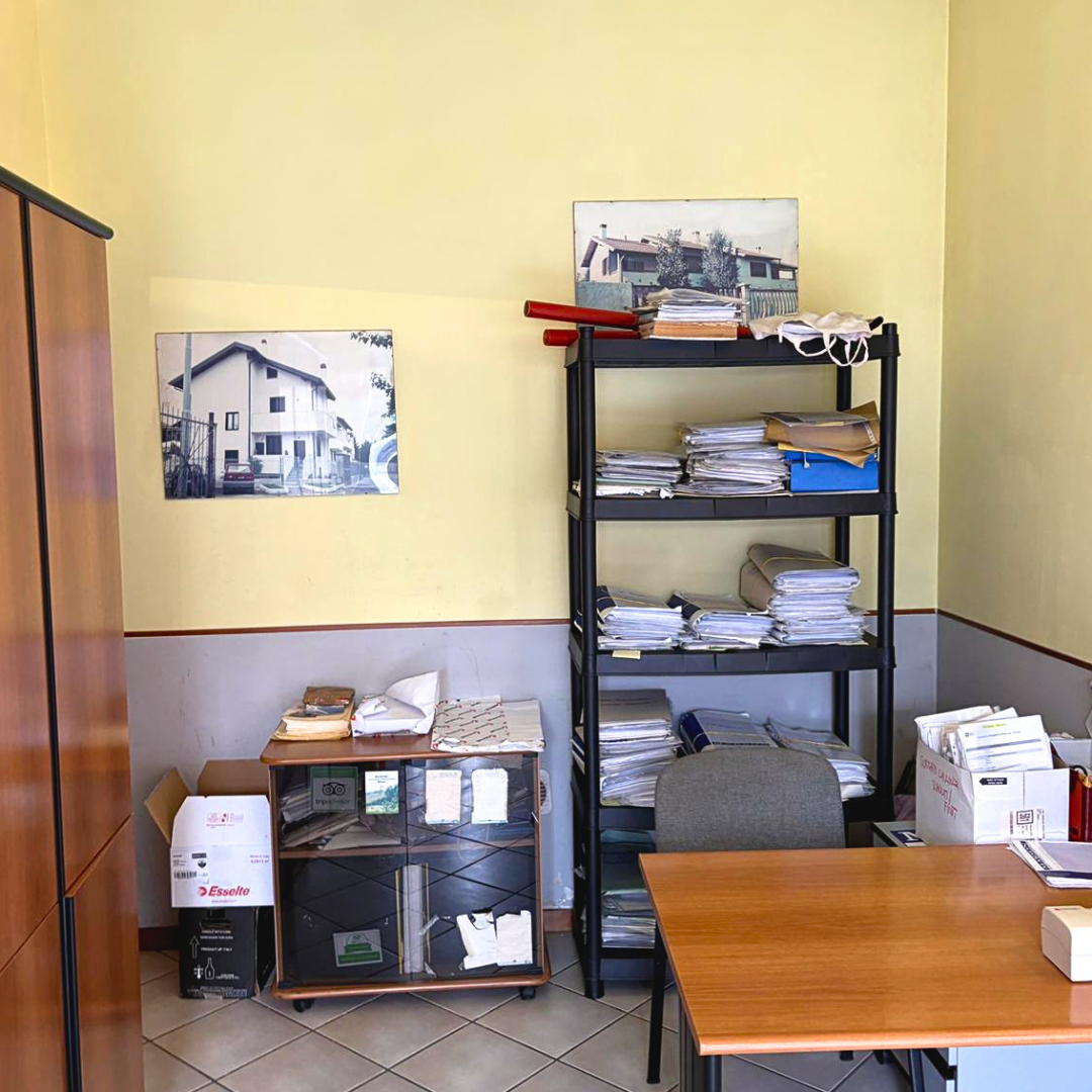 Agenzia immobiliare Marson sede di Canegrate - Foto vetrina e uffici 2