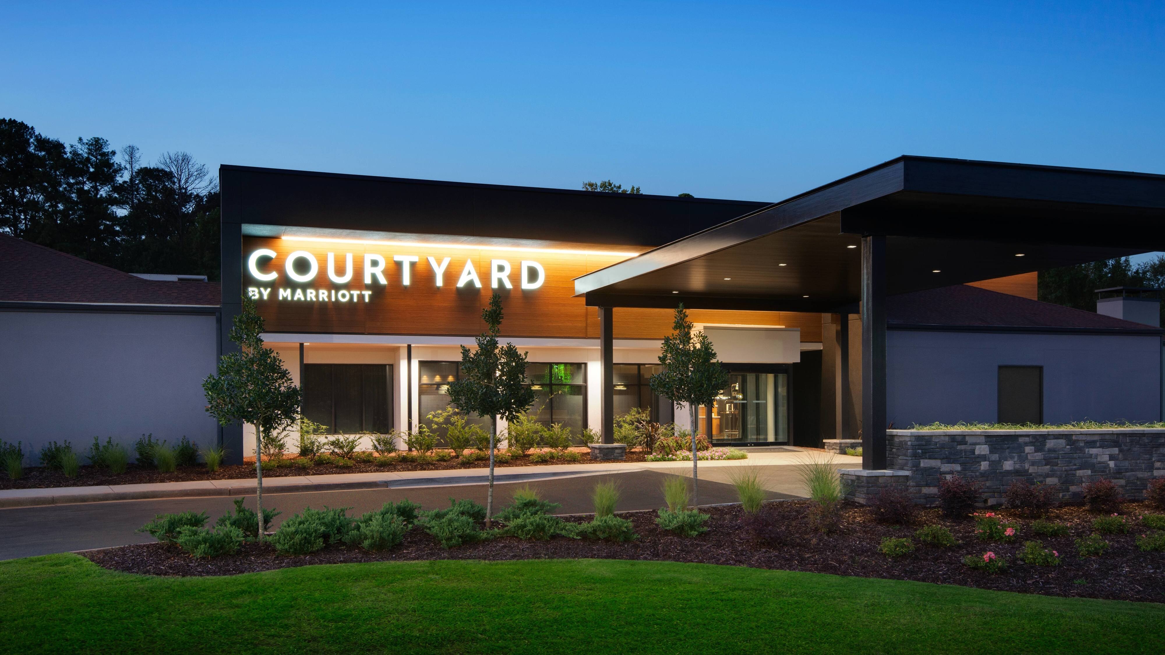 Courtyard by Marriott Exterior