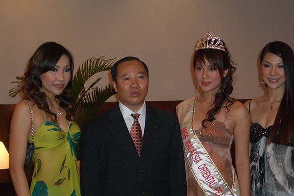 Miss Oriental Pearl 10
