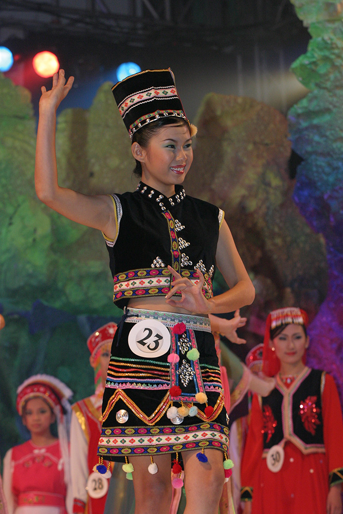 Miss Oriental Pearl 2003 10