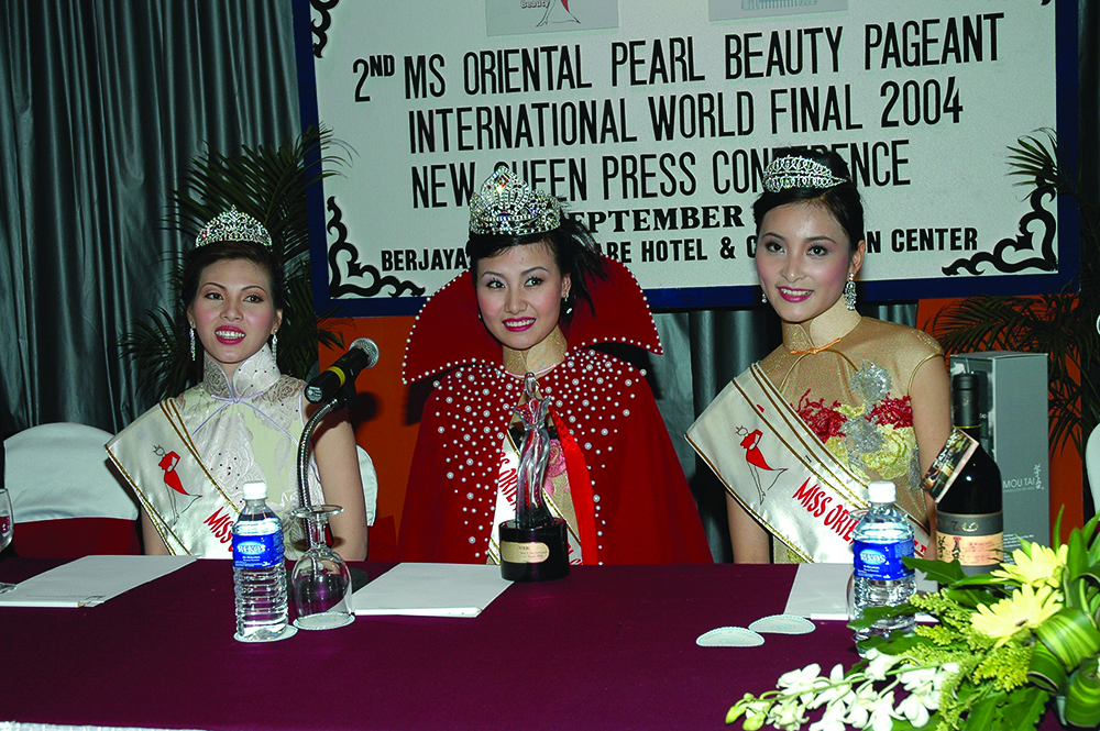 Miss Oriental Pearl 2004 2