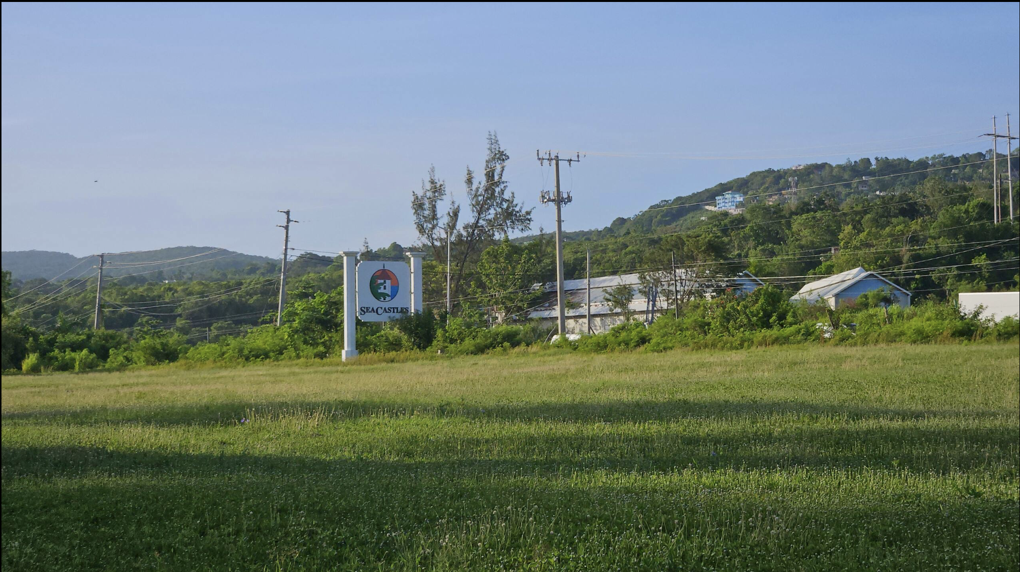 Seacastles Gated Entrance & Hillside Views