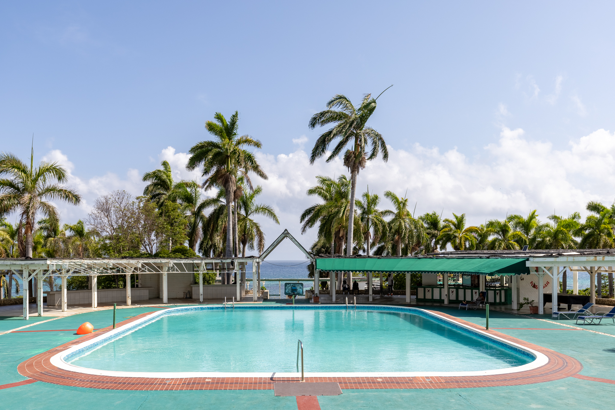 Seacastles, Rose Hall - Resort Swimming Pool with Ocean View & Covered Poolside Bar
