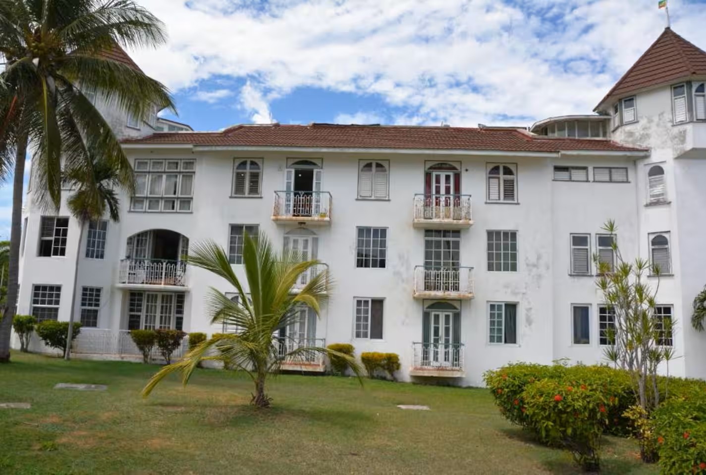 Colonial Architecture & Tropical Grounds at Historic Seacastles Estate