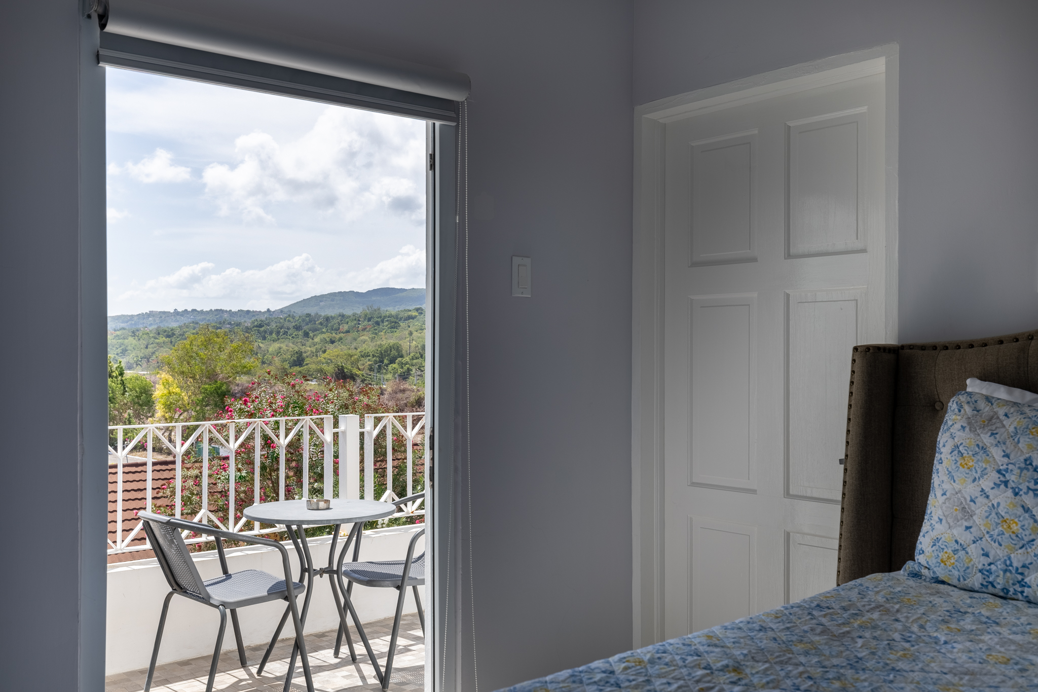 Lux Penthouse 207 - Private Bedroom Balcony Terrace with Scenic Mountain & Garden Views