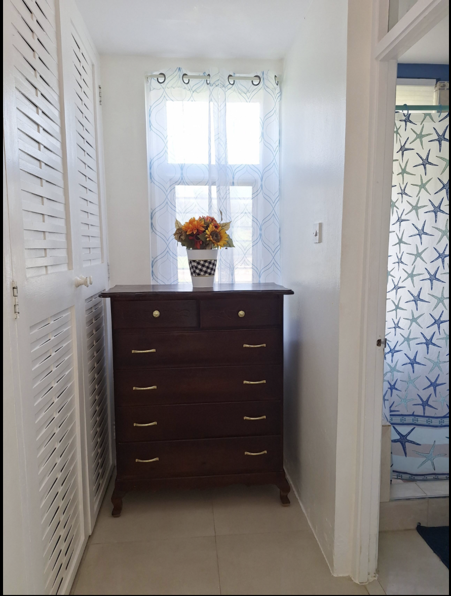 Hallway Dressing Alcove with Mahogany Chest of Drawers, Louvred Closets & Ensuite Bath