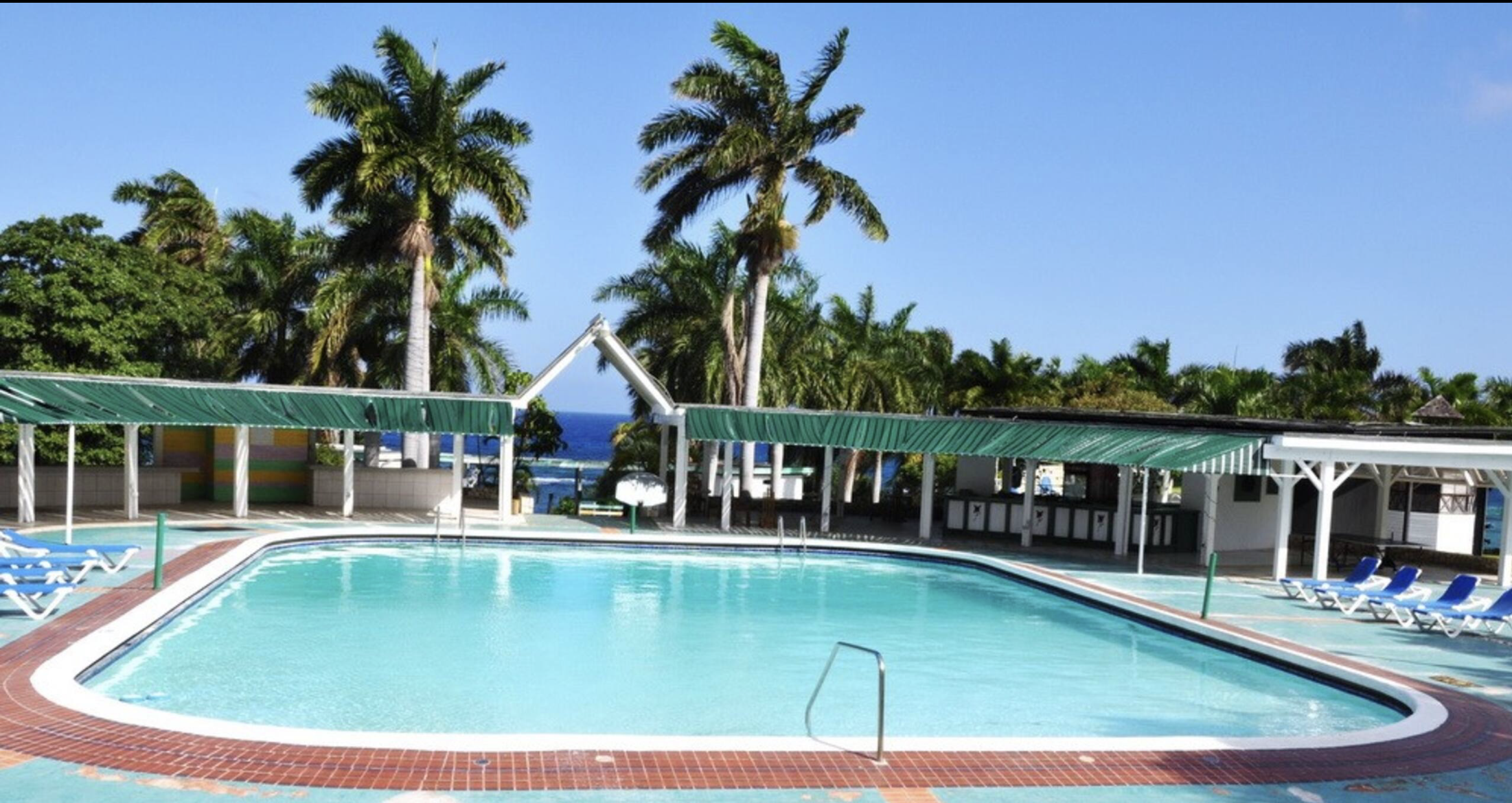24-Hour Swimming Pool & Sun Deck