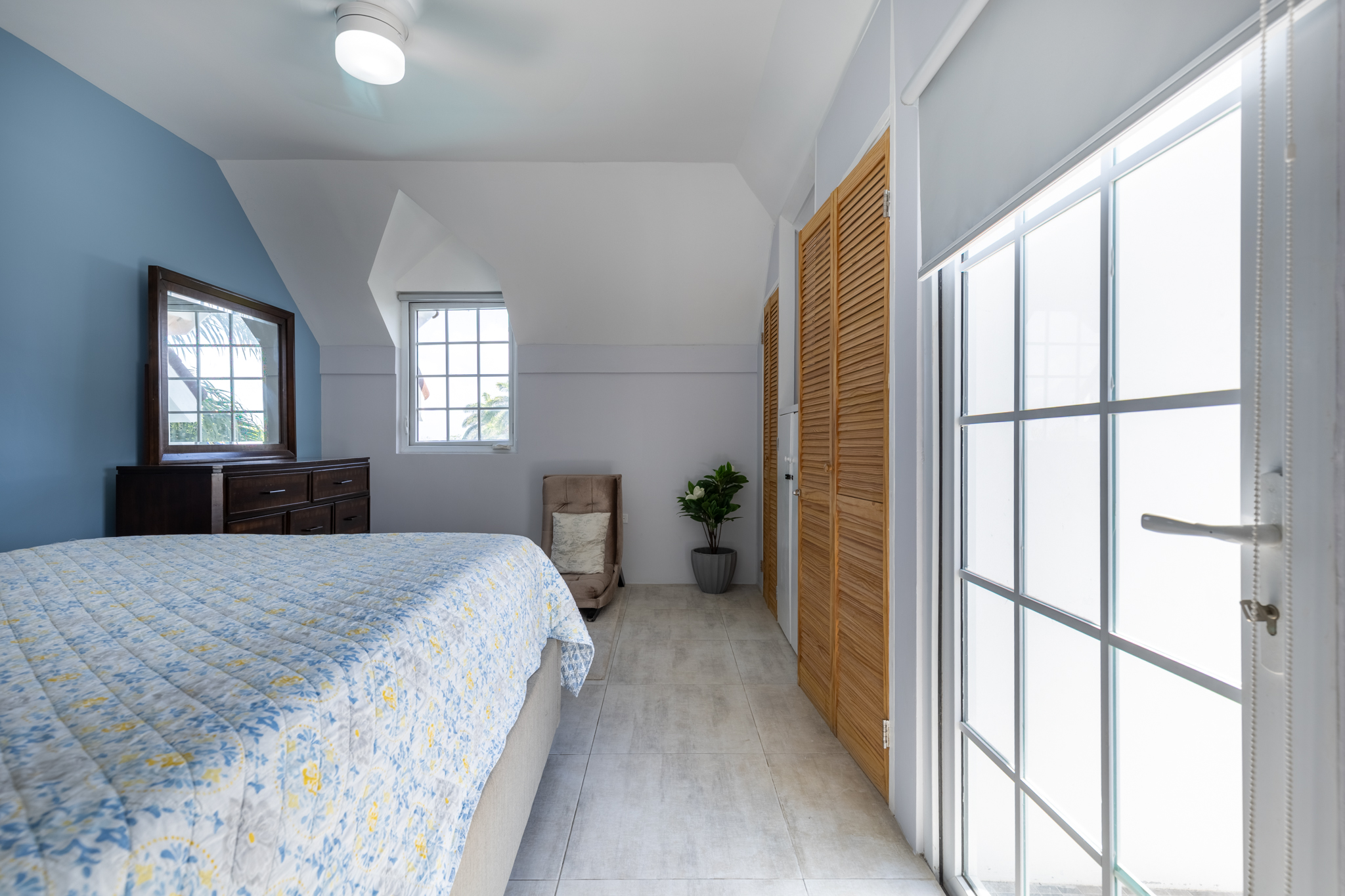 Lux Penthouse 207 - Sunlit Master Bedroom with Glass Terrace Door & Louvered Closets