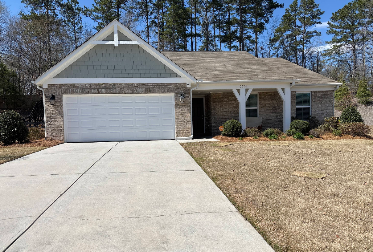 Driveway & Concrete Pressure Washing in Cumming, GA