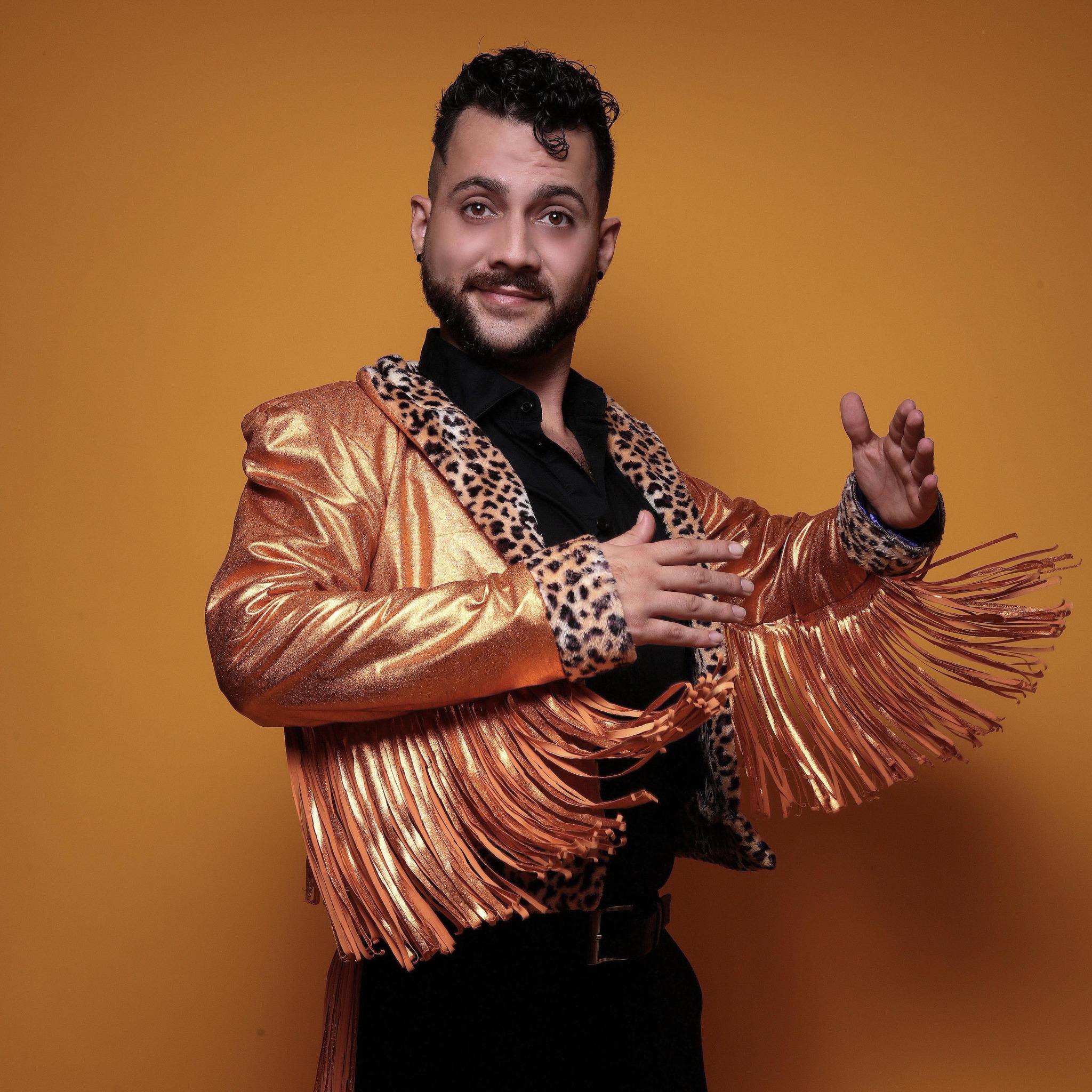 Sargento Dan performing 2