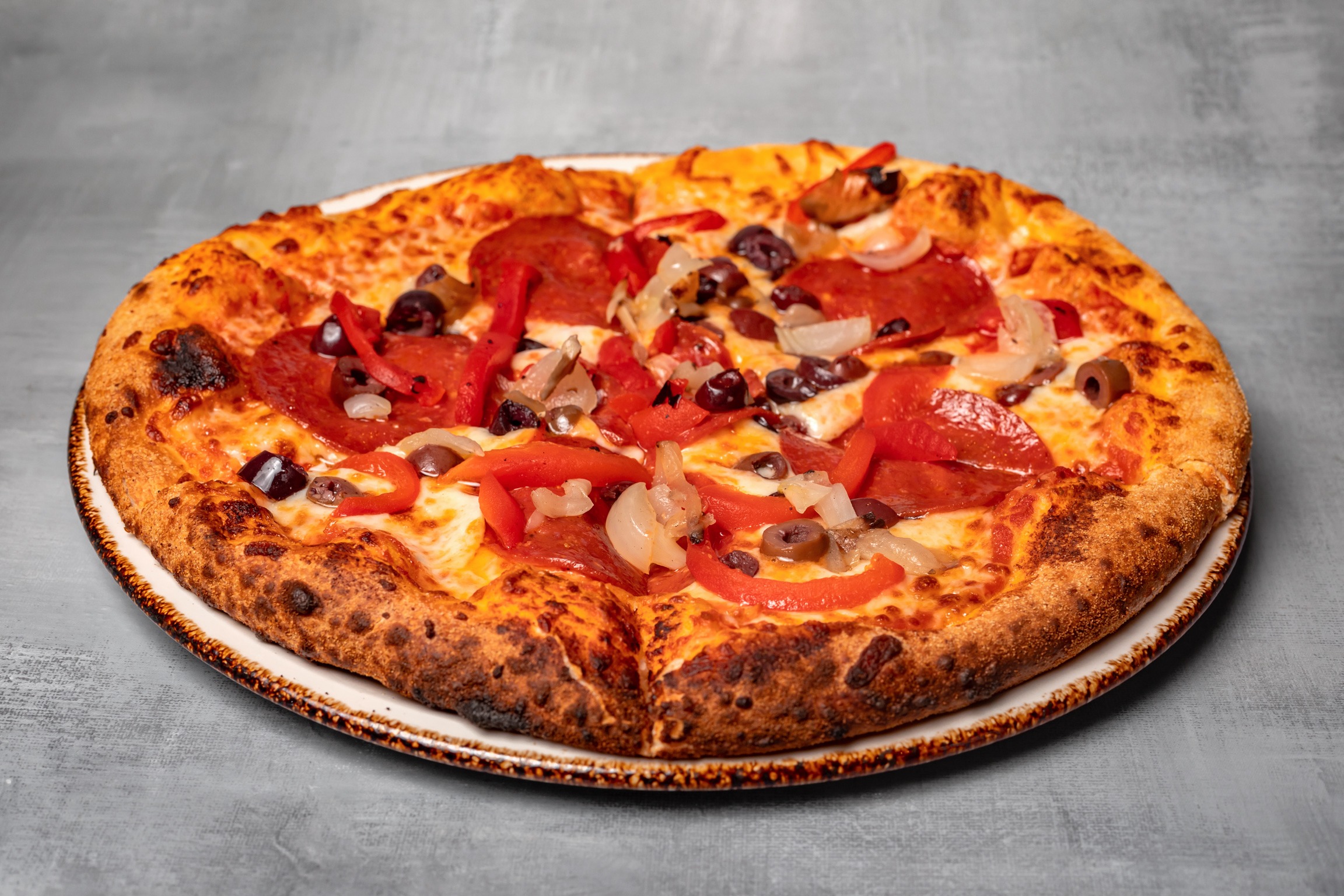 Intimate dinner setting at Fratelli Italian Kitchen Lynchburg