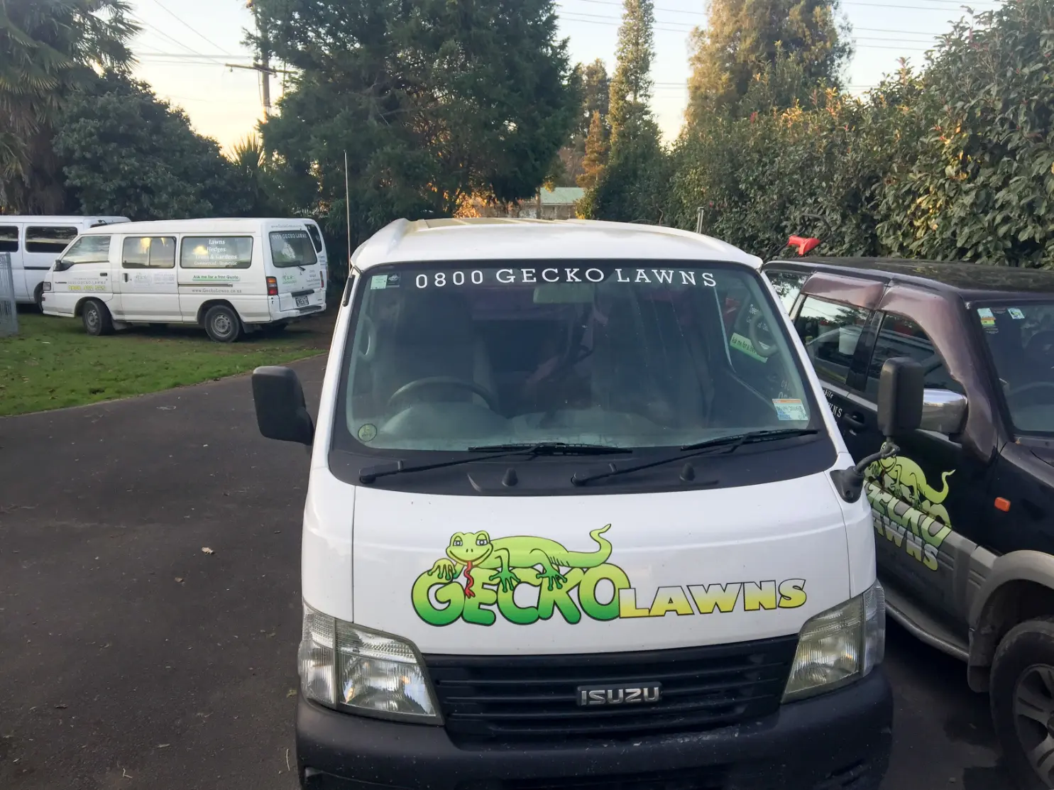 Gecko Lawns Vans