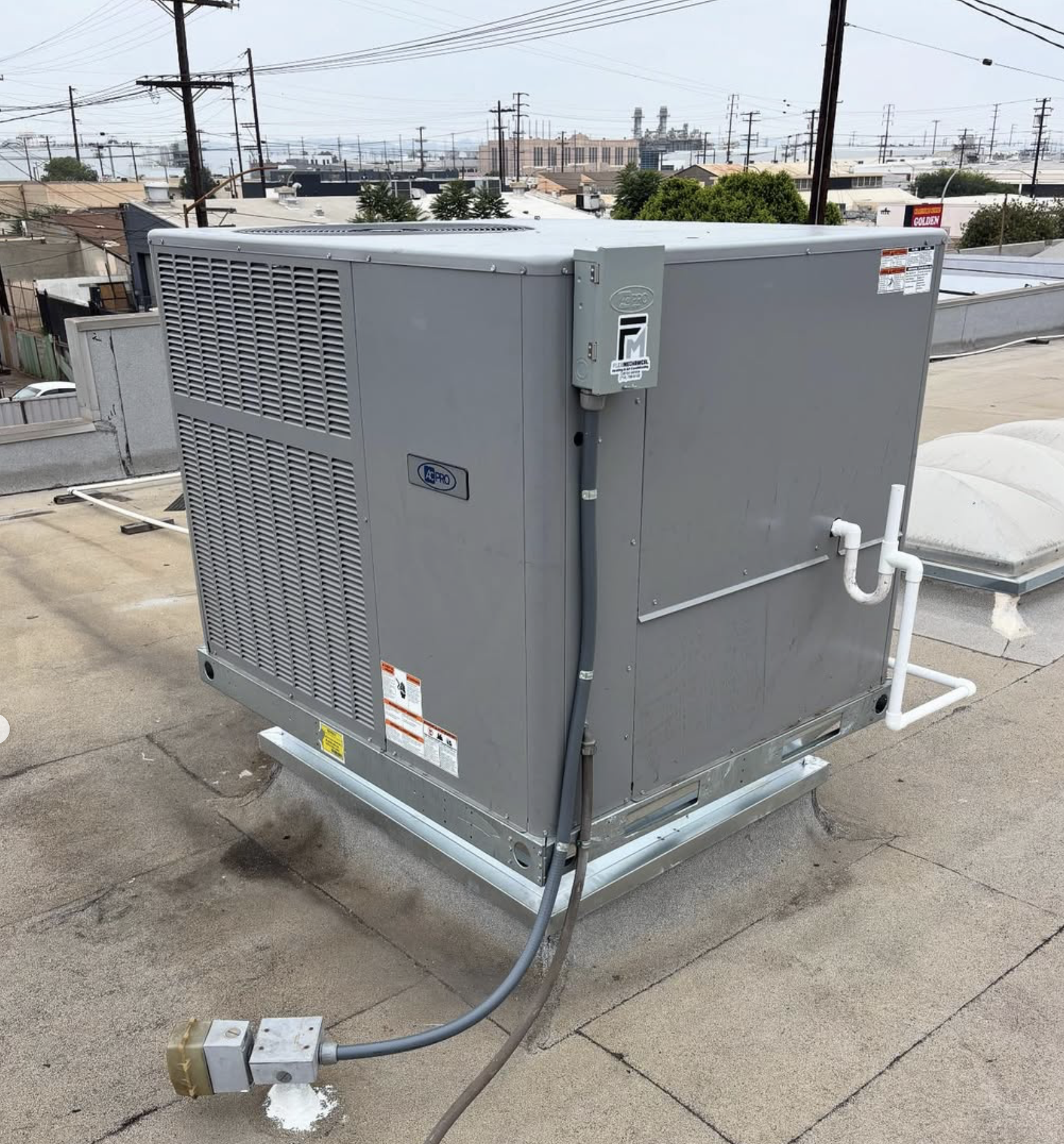 Commercial Rooftop Unit - Image 3 in Orange County, CA