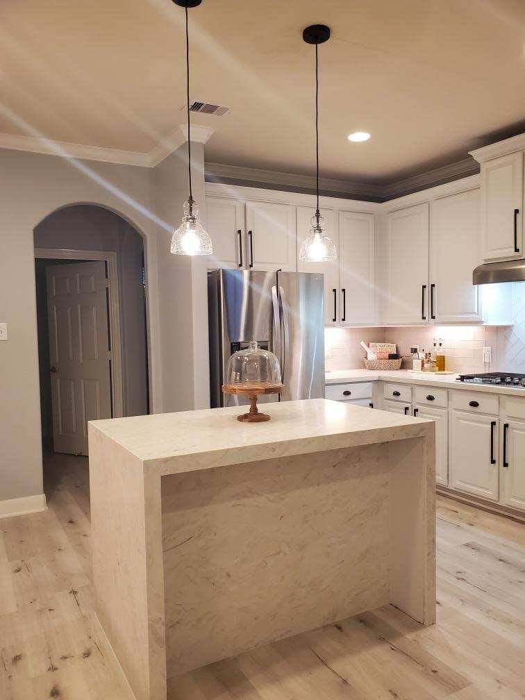 Completed Kitchen Countertops: Granite, Quartz, and Solid Surface