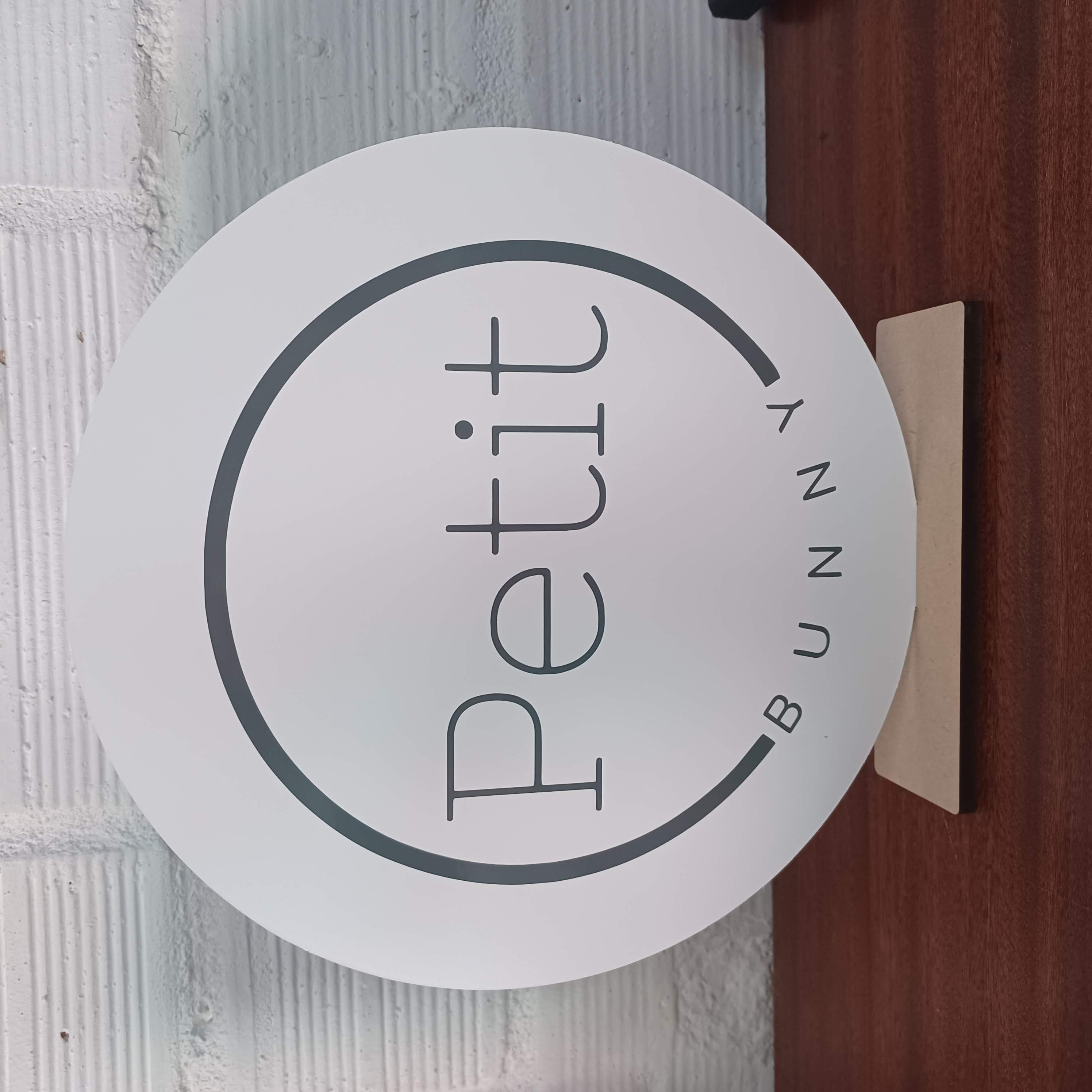 Petit Bunny Sign