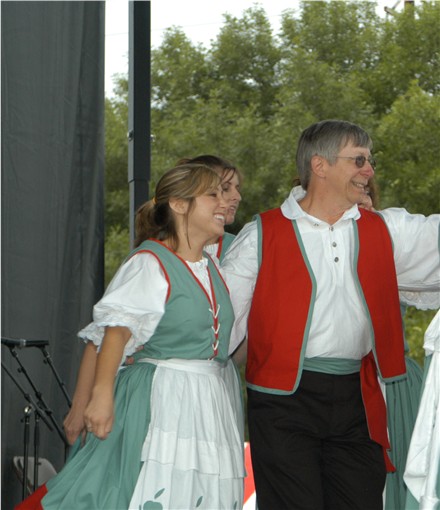 Amici Adult Gallery 6