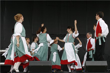 Amici Adult Gallery 2