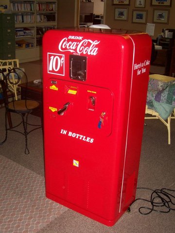 Restored Coke Machine 4