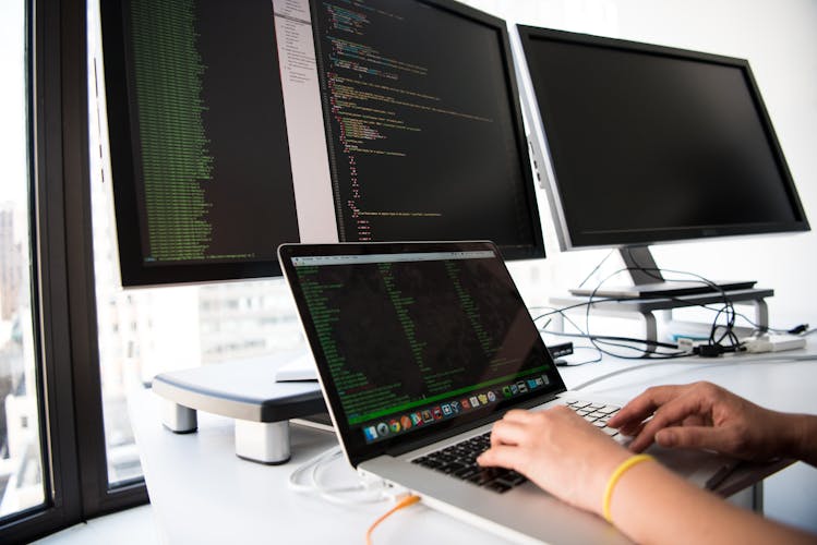 The Pros and Cons of Tracking Employees' Digital Movement